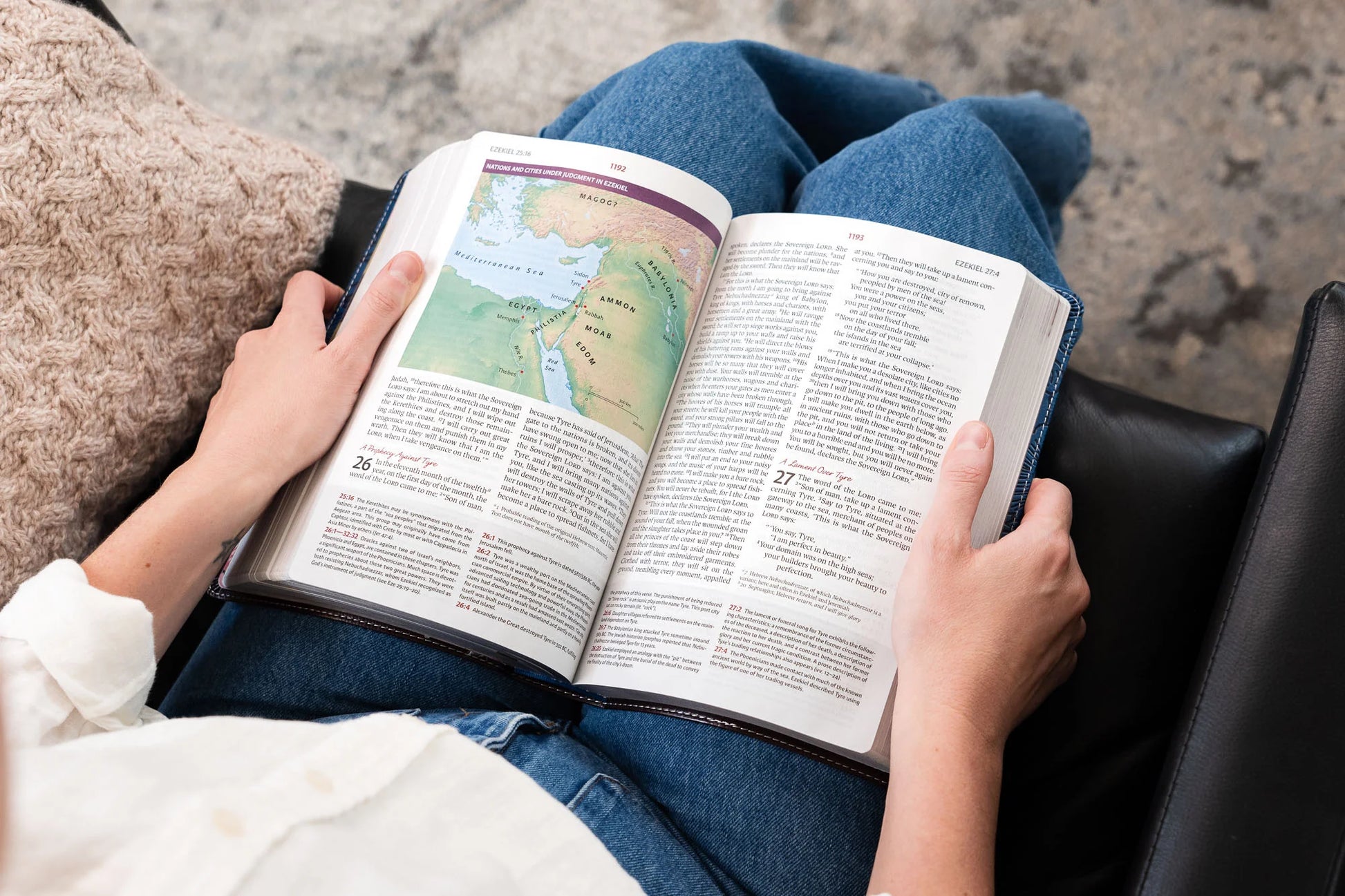 NIV, the Woman'S Study Bible, Full-Color, Red Letter: Receiving God'S Truth for Balance, Hope, and Transformation